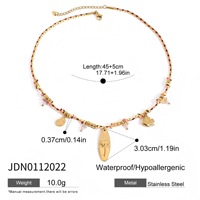Colliers tendance en acier inoxydable plaqué or 18 carats avec pierres naturelles, coquillages et poissons colorés pour les vacances d'été