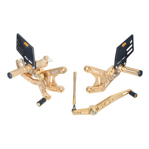 Reposapiés Traseros FULL REV RACING de Aleación de Aluminio Estilo Riser, Versión de Fibra de Carbono para <span class=keywords><strong>Yamaha</strong></span> <span class=keywords><strong>R6</strong></span> 2006-2025 - Product Image 4