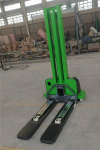 Apilador autoelevador semieléctrico marca Everlift 0,5 toneladas 1,0 toneladas capacidad 0,8 m-1,3 m altura de elevación Manual y transpaleta eléctrica - Product Image 4