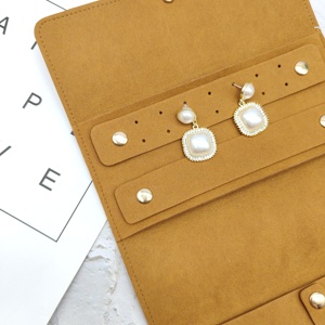 Pochette de voyage personnalisable en microfibre pour bijoux – Organisateur enroulable pour boucles d'oreilles, bagues, colliers – Rangement nomade pour cadeaux - Product Image 5