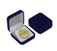 Boîtes cadeaux classiques en velours pour petits badges, boîtes carrées pour emballage de broches et épingles, 100 pièces, couleur personnalisée, MOQ 100 pièces