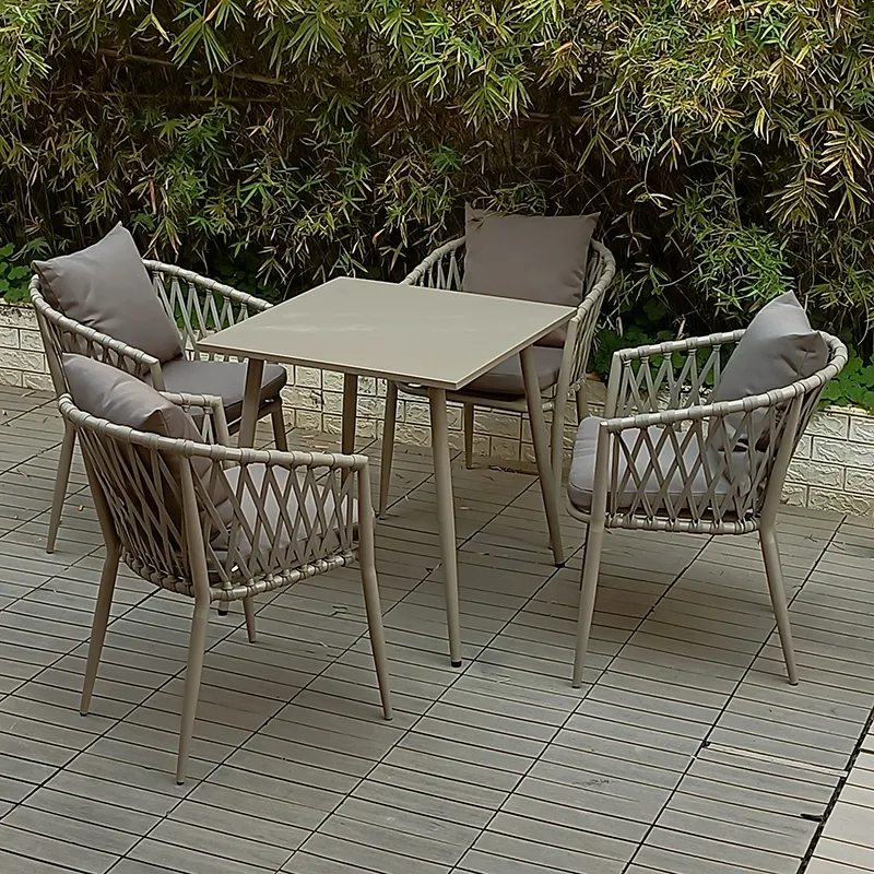 Conjunto de móveis para área externa, cadeira e mesa de jantar à prova d'água com corda em rattan para jardim, decoração, sala de jantar e pátio