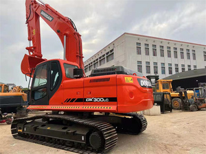 Excavatrice sur chenilles Doosan DX300LC-7 d'occasion en bon état, 30 tonnes, avec chenilles en acier robustes d'origine coréenne - Product Image 5