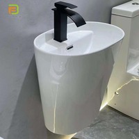 Vente en gros de produits sanitaires pour hôtels, cuvette suspendue au mur et cuvette de toilette monobloc, ensemble de toilettes et d'évier en céramique pour salle de bains