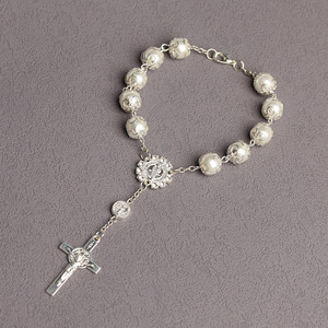 Braccialetto <span class=keywords><strong>Rosario</strong></span> Cattolico con Perle Imitate, Ciondolo a Croce in Oro e <span class=keywords><strong>Argento</strong></span>, Ideale come Souvenir per Matrimoni e Feste - Product Image 3