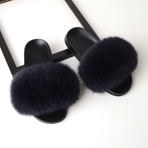 Pantoufles en fausse <span class=keywords><strong>fourrure</strong></span> végétaliennes pour femmes Diapositives floues Sandales moelleuses Pantoufles d'intérieur et d'extérieur à bout ouvert - Product Image 2