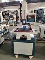 Machine de perçage mini EDM portable à commande CNC haute vitesse DD703 220V pour l'élimination automatique des petits trous et le déboulonnage des boulons cassés