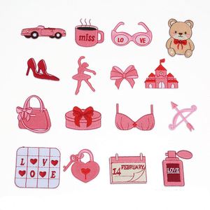 Patchs brodés thermocollants et autocollants mignons rose Saint-Valentin, Ours avec lunettes, Château, Bra Roadster, Fille ballerine pour la décoration - Product Image 1