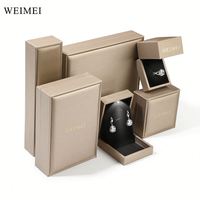 Coffret à Bijoux Doré LED avec Lumière pour Collier Bague Bracelet, Personnalisable avec Logo