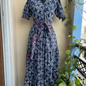 ชุดเดรสยาวพิมพ์ลายบล็อกทำจากผ้าฝ้ายอินเดียเดรสแม็กซี่แขนสั้น - Product Image 1