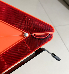 Herramientas de Seguridad para Automóviles, Señal de Advertencia Intermitente para Averías en Carretera, Triángulo de Emergencia LED con Batería - Product Image 3