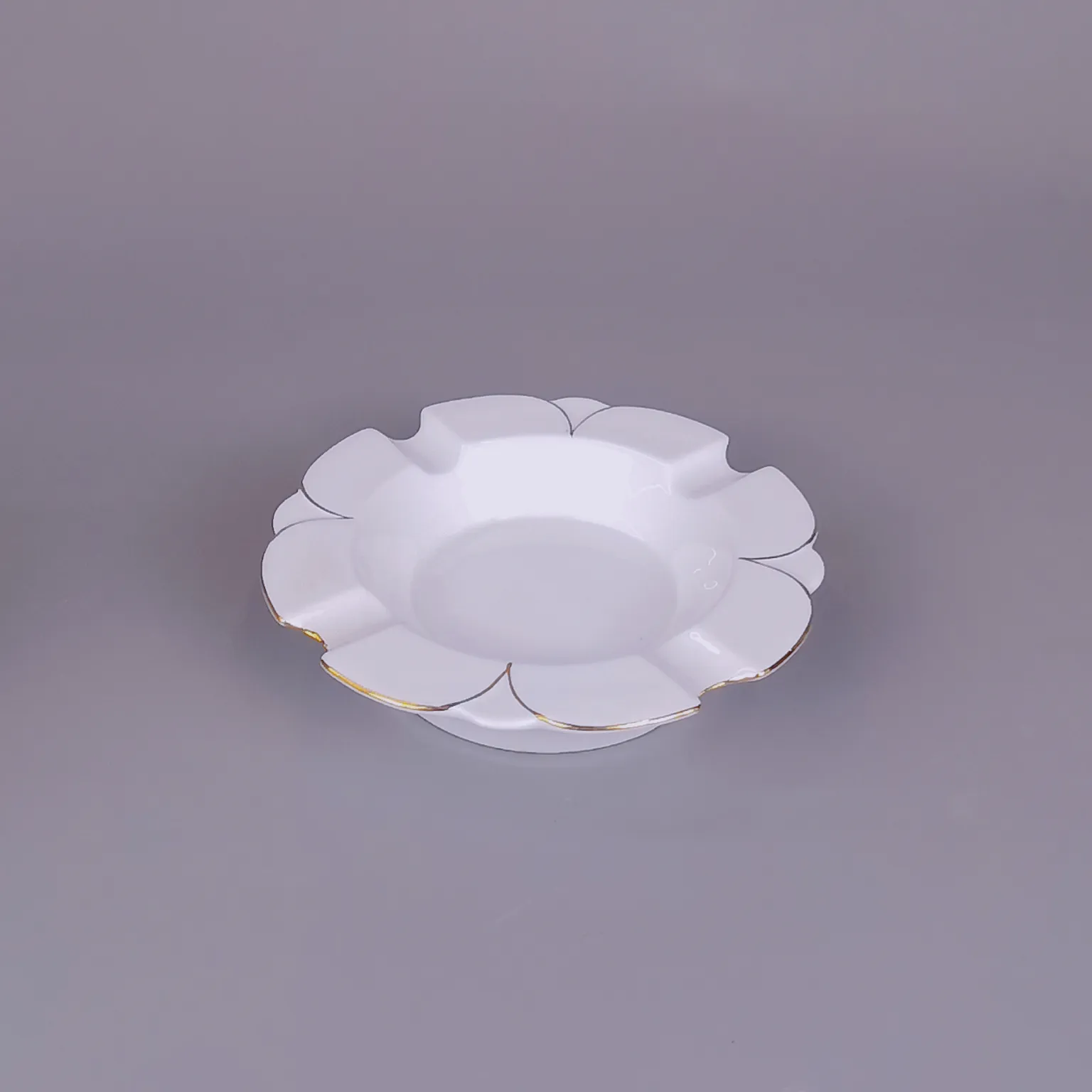 LEXI Lily entwirft Luxus-Keramik-Teese rvice aus weißem Porzellan für Hochzeits restaurants
