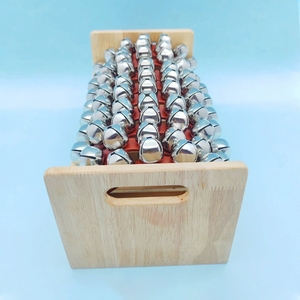 Campanas de Mano de Madera al por Mayor, Kit de 10 Campanas de Trineo con Estuche de Almacenamiento con Compartimentos para Pedidos al por Mayor en Instituciones Educativas - Product Image 3