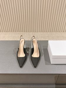 Nouvelles chaussures à talons hauts de luxe et élégantes pour femmes, modèle 2026, de marque réputée - Product Image 4