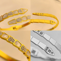 Nouveau design best-seller Bijoux français Classic CZ Shell Bracelet menottes en acier inoxydable et bracelets pour femmes