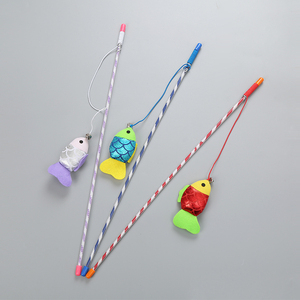 ชุดของเล่นไม้ล่อแมวรูปปลา ของเล่นออกกำลังกายสำหรับแมว - Product Image 2