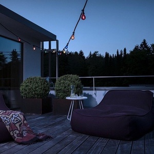 Lampe LED E27 2,5W rouge, standard, idéale pour l'éclairage décoratif dans les espaces intérieurs et extérieurs. - Product Image 2