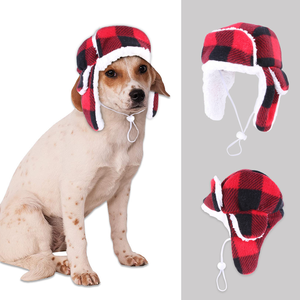 Chapeau de Noël chaud pour chien avec cache-oreilles, bonnet réglable à carreaux rouges pour animaux de compagnie, couvre-chef de Noël pour chien - Product Image 1