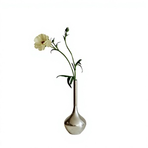Modern Iron Decorative Flower Vase Home Commercial Decoration Handcrafted Eco-Friendly Durable Lightweight Rust Resistant - Product Image 1