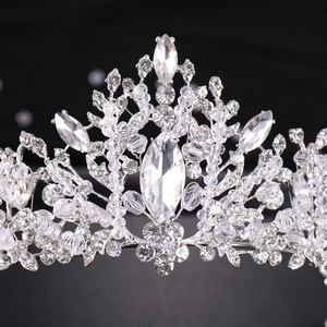 Diadema de Cristal Blanco Brillante <span class=keywords><strong>para</strong></span> Novia, Tiara de Metal con Pedrería <span class=keywords><strong>para</strong></span> Novias, Corona de Aleación <span class=keywords><strong>para</strong></span> <span class=keywords><strong>Boda</strong></span>, Corona Personalizada - Product Image 3