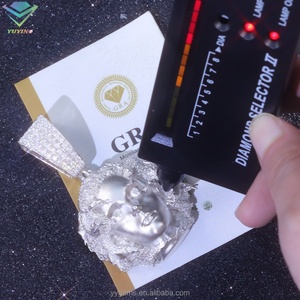 จี้เมดูซ่า เครื่องประดับแฟชั่น เพชรโมอิสซาไนต์ VVS จี้เงินแท้ S925 พร้อมสร้อยแบบ Iced Out - Product Image 1