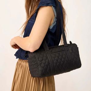 <b>Custom</b> Manufacturer Fashion Handbag Light Weight Women Quilted Cotton Lining with Long Shoulder Strap - Product Image 6