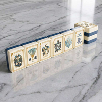 En stock : Jeu de Mahjong Dandy de luxe américain, 160 tuiles gravées en acrylique, 4 couches, motif porcelaine bleue et blanche, 1 ensemble
