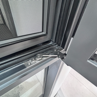 Fenêtre en aluminium moderne à ouverture basculante et à rotation Triple vitrage Rupture thermique Ouverture horizontale à battants à persiennes Énergie Villa Salle de bain