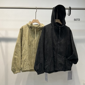 เสื้อแจ็คเก็ตมีฮู้ดแบบควิลท์ปักลายตามสั่งสำหรับทุกเพศ ซิปแบบตั้ง ป้องกันน้ำ กันลม ระบายอากาศ แห้งเร็ว สไตล์ลำลอง สำหรับฤดูใบไม้ร่วง - Product Image 4