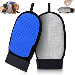 Gant de toilettage pour animaux Volpet, surface incurvée en silicone, sangle réglable pour l'élimination des poils de chien et le bain - Product Image 2