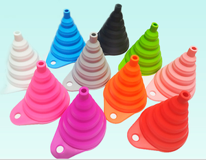Embudo plegable de silicona de grado alimenticio para transferencia de botellas de agua - Product Image 4