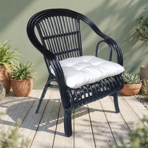เก้าอี้พักผ่อนทรงโมเดิร์นสีขาว รุ่น Hagiya Rattan พร้อมเบาะโฟมแบบ Tufted ขาเรียว ทอจากวัสดุหวาย ใช้ได้ทั้งภายนอกและภายใน เหมาะสำหรับห้องนั่งเล่น - Product Image 1