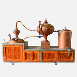 Brandies Cognac Grappa Distiller Alambic Pot Still Charentais Alembic Still 1000-Litres Bouilloire et Préchauffeur - Product Image 1