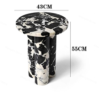 Table d'appoint ronde en marbre Calacatta sur mesure, 3 colonnes, mobilier en pierre pour salon contemporain et décoration de villa