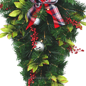 Guirnalda Navideña de Lujo Ecológica de 24 Pulgadas con Forma de Lágrima, con Bayas Rojas, Lazo y Campanas para Decoración del Hogar y Fiestas - Product Image 2