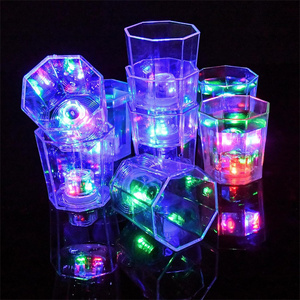 Bicchierini Luminosi a <span class=keywords><strong>LED</strong></span> per Feste, Bicchieri da Shot per Adulti, Bicchieri Luminosi che si Illuminano al Buio - Product Image 2