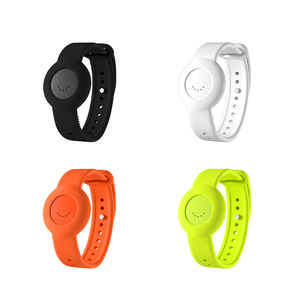 Traqueur <span class=keywords><strong>GPS</strong></span> mondial certifié MFi avec <span class=keywords><strong>Bluetooth</strong></span> pour animaux de compagnie enfants et appareil anti-perte avec bracelet de montre et étanche IP67 - Product Image 2