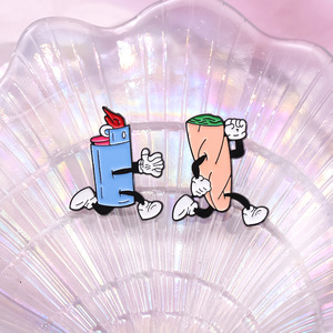 Leuke China Fabrikant Populaire Anime Ontwerp Grappige Lichtere Kogelmes Reversspeldjes Goedkope Bulk Gevulde Zacht Email Pin - Product Image 5