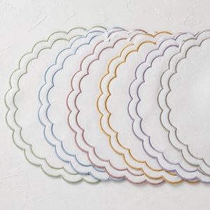 Serviettes et sets de table classiques en lin pur 100% personnalisables, avec broderies modernes et lignes brodées, en tissu lavé, couleurs sur mesure - Product Image 6