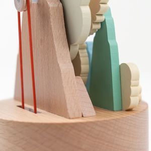Boîte à musique en bois naturel Bluebird, cadeau d'anniversaire exquis pour les amoureux, les amis et les enfants - Product Image 5
