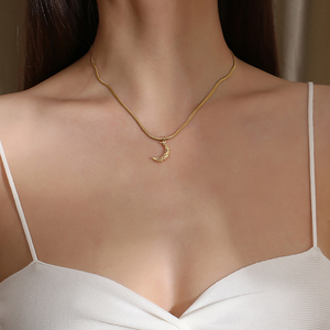Collier en acier inoxydable avec pendentif torsadé en forme de lune plaqué or pour femme, cadeau à la mode, <span class=keywords><strong>2022</strong></span> - Product Image 2