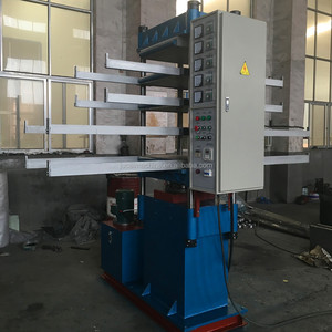 Machine de fabrication de <span class=keywords><strong>dalles</strong></span> en caoutchouc servo-hydraulique avec système d'alimentation automatique pour équipement de tapis de sol antidérapants en granulés de caoutchouc pour aires de jeux - Product Image 5