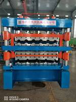 Machine automatique de fabrication de tôles de toiture colorées, machine de formage à froid de panneaux de toiture et de mur à trois couches, triple profil.