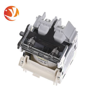 Controlador Lógico Programable (PLC) Schneider LV429390 Original, Nuevo, con 16 E/S, 110V, Comunicación I/O Link - Product Image 3