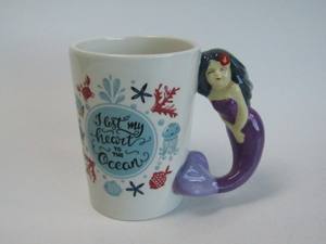Tasse sirène 3D personnalisée avec logo personnalisé d'usine Tasse à <span class=keywords><strong>café</strong></span> en céramique 17oz avec poignée de princesse Cartoon Souvenirs d'été - Product Image 3