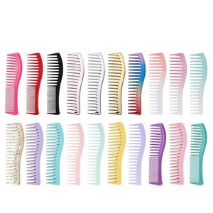 Fournitures de Barbier en Gros : Peigne Double Dents en Plastique pour Salon, Accessoires de Coiffure - Product Image 1