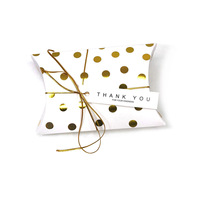 Emballage de bonbons de mariage de luxe avec logo personnalisé festif Boîte d'oreiller à rayures en feuille d'or avec tampon en aluminium