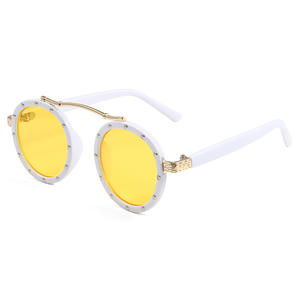 Gafas de Sol Redondas Minimalistas para Niños, Lentes de PC con Protección UV400, Unisex, Protección Solar para Salidas y Pesca - Product Image 5