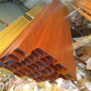 Décoration architecturale en métal avec placage d'aluminium couleur bois personnalisé - Product Image 6