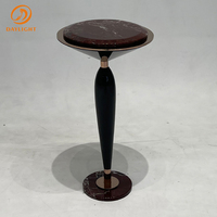Table ronde moderne en acier inoxydable pour l'extérieur avec plateau en marbre de luxe, design nordique américain, table basse pour salon, bar à domicile